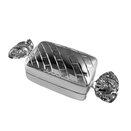 【お値下げしました】純銀製　ティーストレイナー　横浜元町シルバーオオノ製 お値下げしました】純銀製 ティーストレイナー 横浜元町シルバー