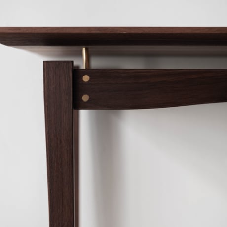 FLOATING TABLE 2304