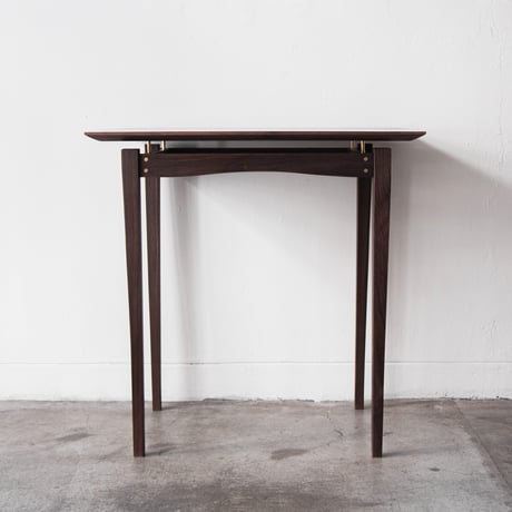 FLOATING TABLE 2304