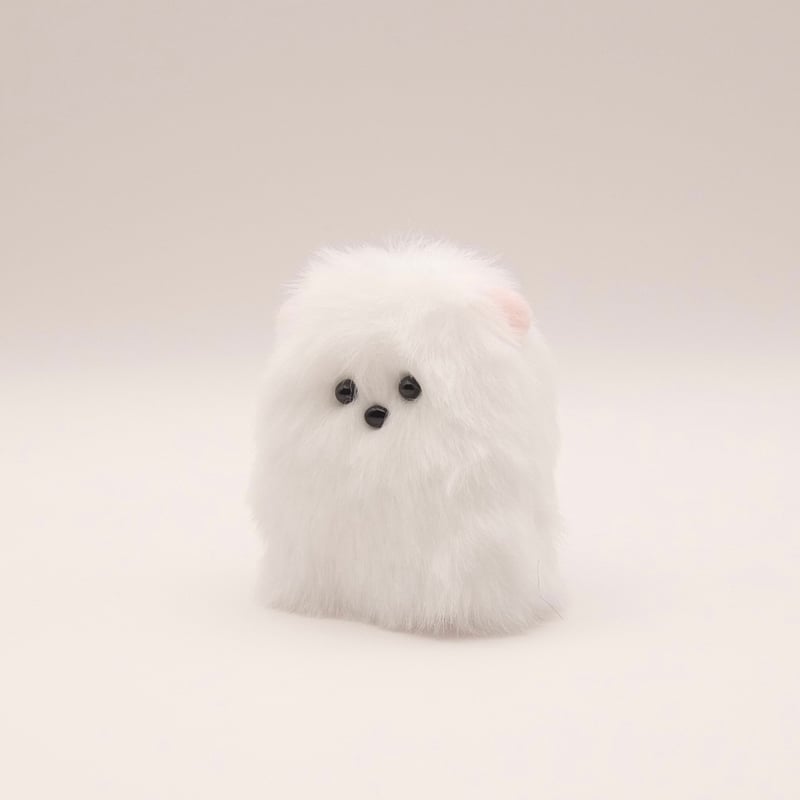 抽象的なふわふわハムスター白 | 概念STORE