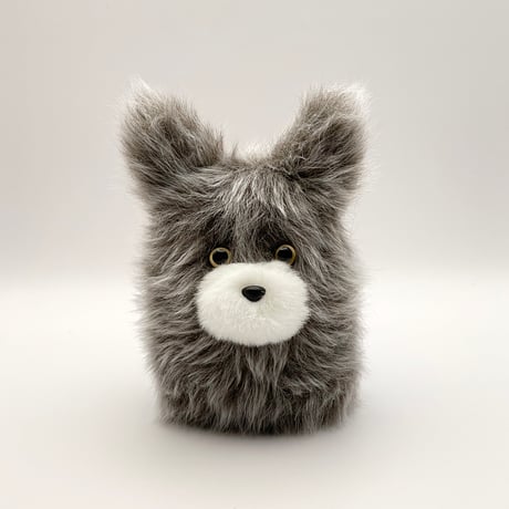 耳のあるふわふわでかわいいいきもの