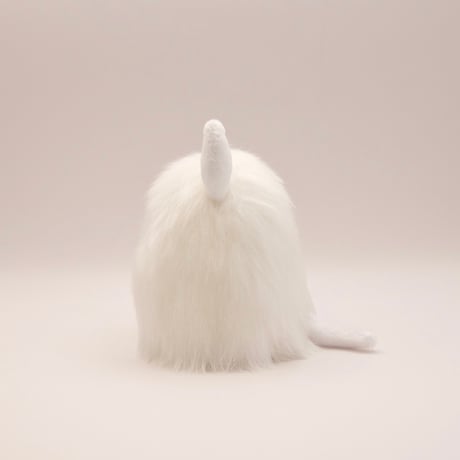 白いふわふわまもの