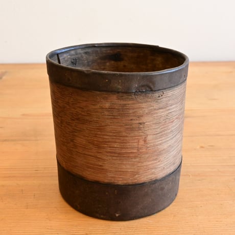 France Antique  Measuring cup  / フランス アンティーク 木と鉄の計量カップ H:12.7cm