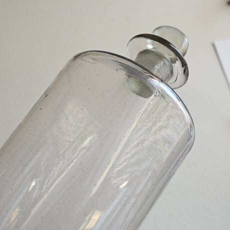 France Antique laboratory Glass bottle / フランス アンティーク 蓋付きラボラトリーボトル