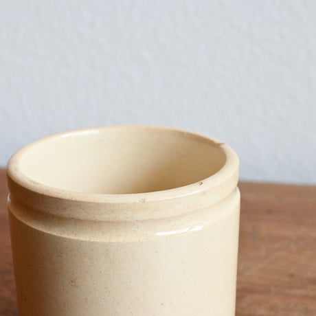 France Antique  light yellow Pot / フランス  浅黄色のポット