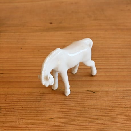 France Ceramic Horse / フランス 磁器の馬のオブジェ 小