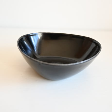 Sweden Enamel Triangle Bowl / フィンランド ERKERデザインの三角ホーローボウル ブラック