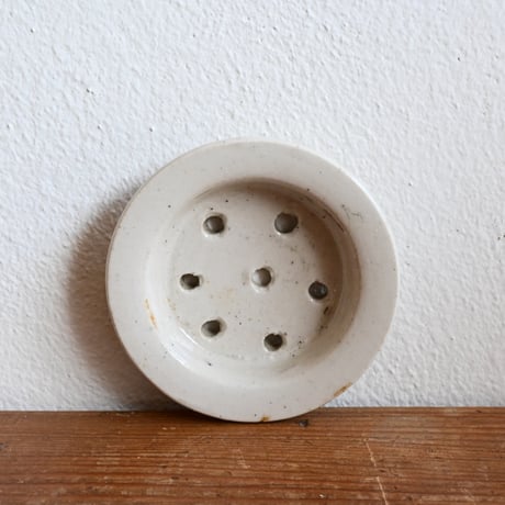 France Old Kids Pottery/ フランス アンティーク 小さな穴あき皿