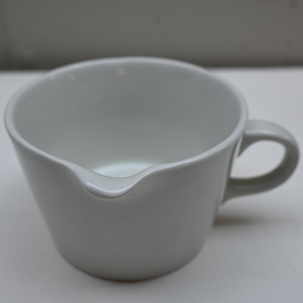 レア！ARABIA キルタ　ティーマ　ホワイトカッティングボード　鍋敷き レア！ARABIA キルタ ティーマ ホワイトカッティングボード 鍋敷き