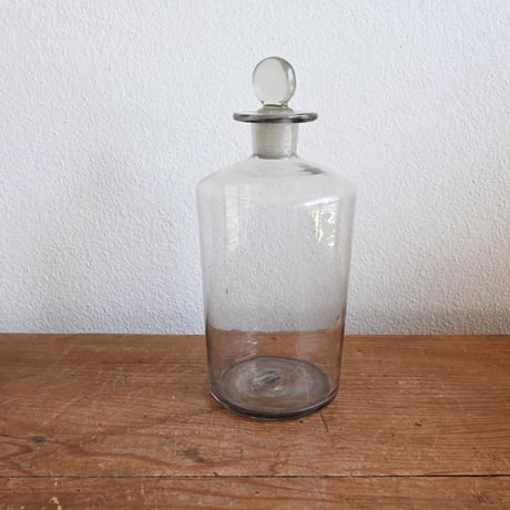 France Antique laboratory Glass bottle / フランス アンティーク 蓋付きラボラトリーボトル