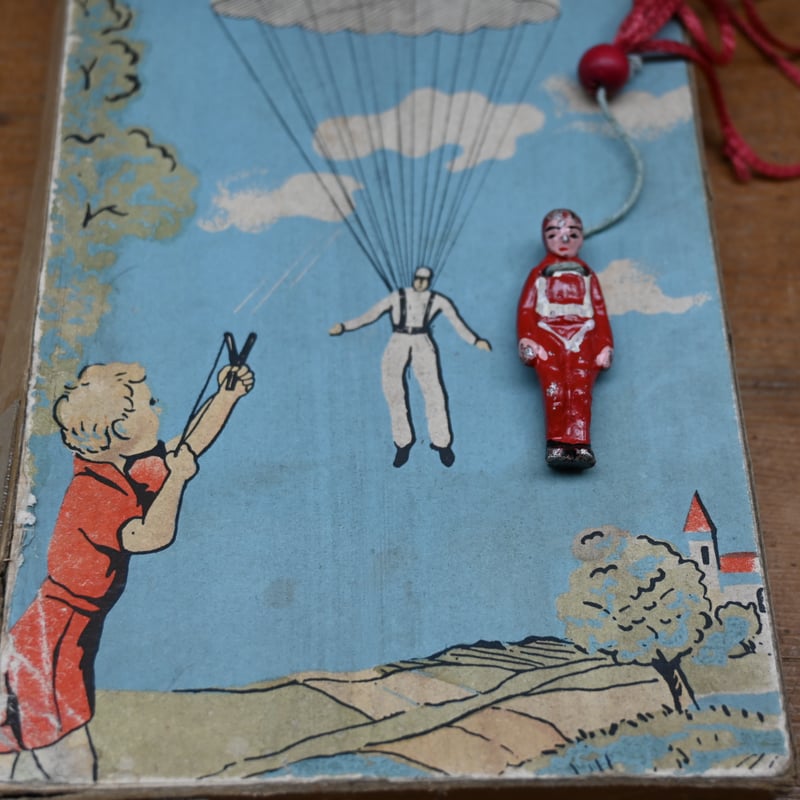 PARACHUTE Toy / ビンテージのパラシュートのおもちゃ | landverse