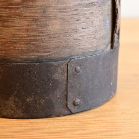 France Antique  Measuring cup  / フランス アンティーク 木と鉄の計量カップ H:12.7cm