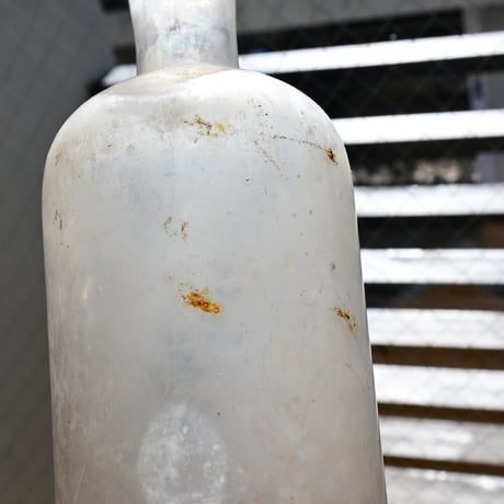 France Antique Bottle  / フランス アンティーク 銀化したファーマシーボトル