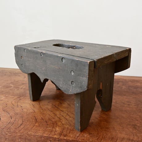Finland Stool / フィンランド グレーのスツール