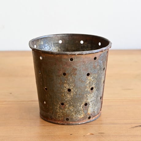 France Old Tin Cheese mold  / フランス 古いブリキの穴あき容器