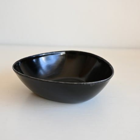 Sweden Enamel Triangle Bowl / フィンランド ERKERデザインの三角ホーローボウル ブラック