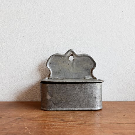 France Old Hanging Metal Box  / フランス 古い 壁掛けメタルボックス