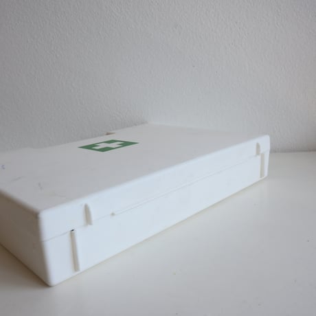 Finland  first aid kit White×Green  / フィンランド ファーストエイドケース 白×緑 救急箱