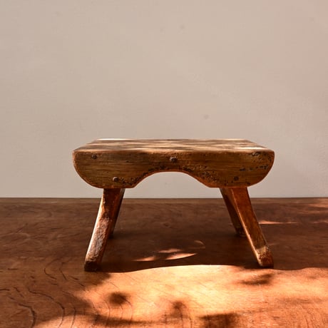 Sweden Decoration stand / スウェーデン 木製の小さな飾り台 スツール A-2