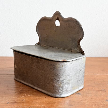 France Old Hanging Metal Box  / フランス 古い 壁掛けメタルボックス