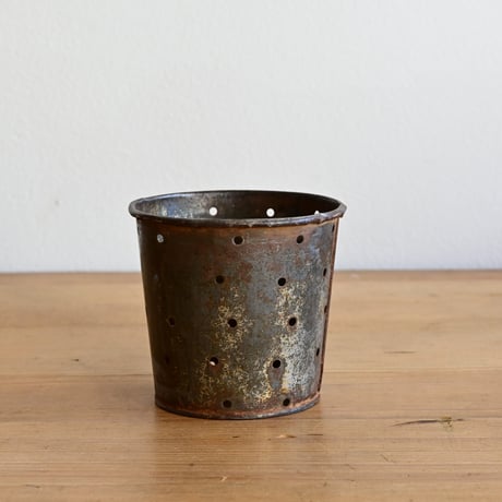 France Old Tin Cheese mold  / フランス 古いブリキの穴あき容器