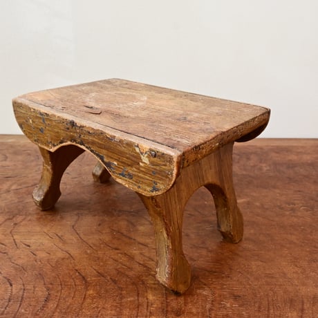 Sweden Decoration stand / スウェーデン 木製の小さな飾り台 スツール A-2