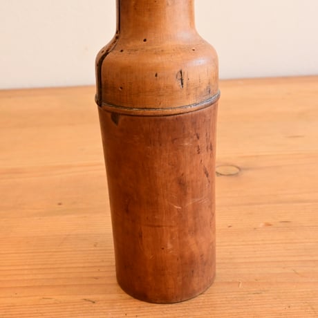 France Antique Maison Violet  / フランス アンティーク ヴィオレ社の香水ボトルと木製ケース