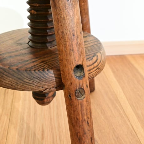 France Antiques Adjustable Stool / フランス アンティークの回転式スツール
