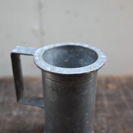 France Antique Pewter Measuring cup  / フランス アンティーク ピューターのメジャーカップ