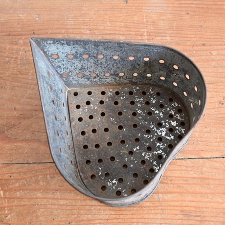 France Old Tin Cheese mold  / フランス 古い フランスのチーズ作りの古いハート型モールド B