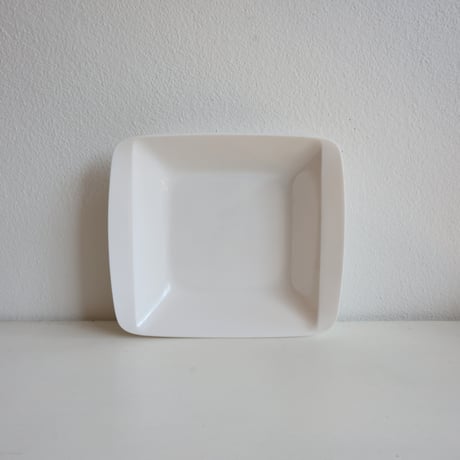 Finland  FISKAMIN  Plate with hands  / フィンランド フィスカミン メラミン製の持ち手付き深皿