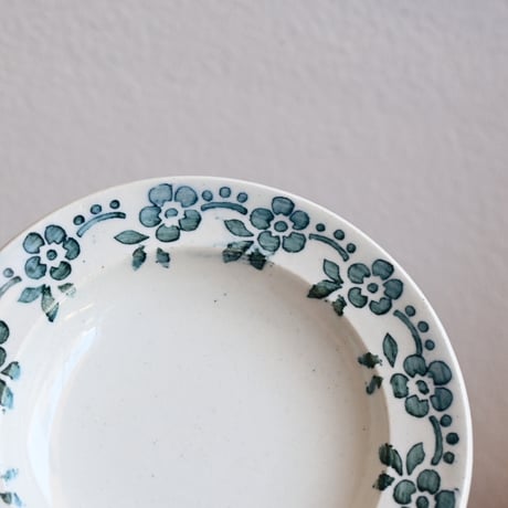 France Old Kids Pottery  / フランス アンティーク 緑の花柄のままごと皿 B