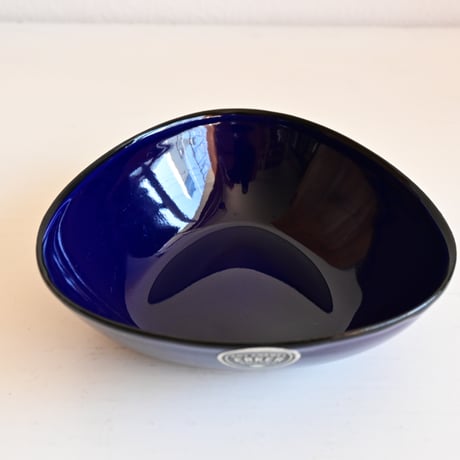 Sweden Enamel Triangle Bowl / フィンランド ERKERデザインの三角ホーローボウル 濃紺