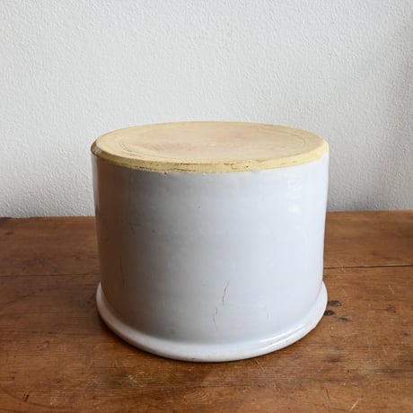 France Antique Faience Fine Pot / フランス 白錫釉のポット 大