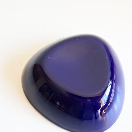 Sweden Enamel Triangle Bowl / フィンランド ERKERデザインの三角ホーローボウル 濃紺
