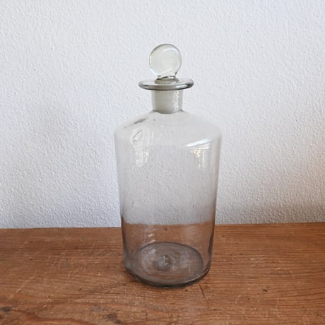 France Antique laboratory Glass bottle / フランス アンティーク 蓋付きラボラトリーボトル