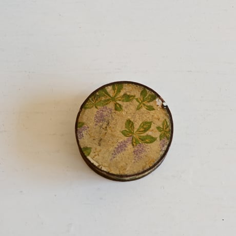 スイス 古い花柄の紙箱