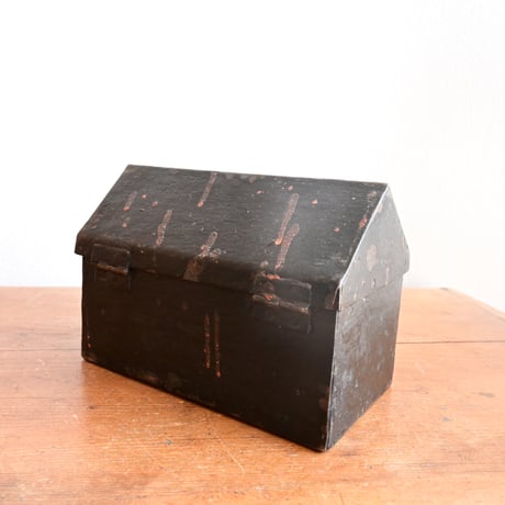 France Antique Iron Box  / フランス アンティーク 鉄の家のボックス