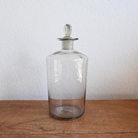 France Antique laboratory Glass bottle / フランス アンティーク 蓋付きラボラトリーボトル