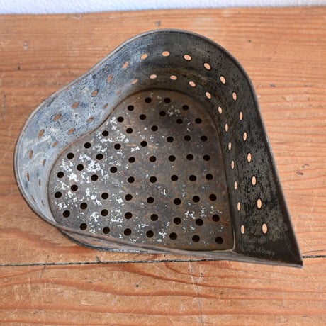 France Old Tin Cheese mold  / フランス 古い フランスのチーズ作りの古いハート型モールド B