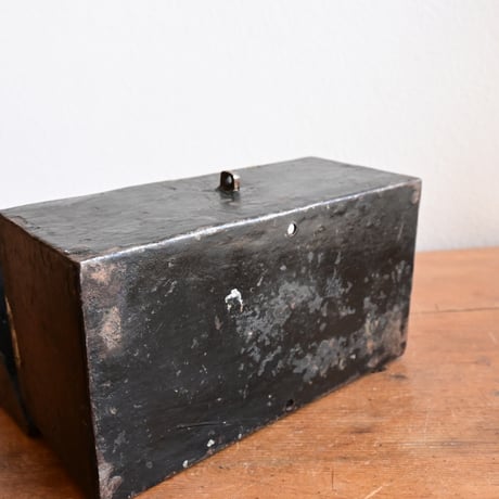 France Antique Iron Box  / フランス アンティーク 鉄の家のボックス