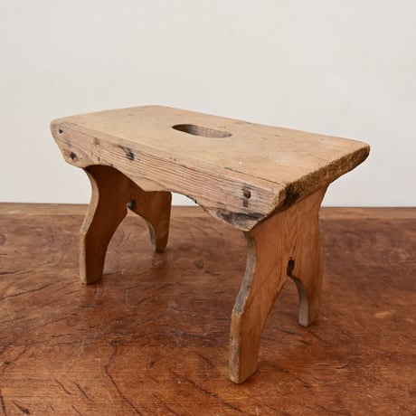 Sweden Decoration stand / スウェーデン 木製の小さな飾り台 スツール A-1