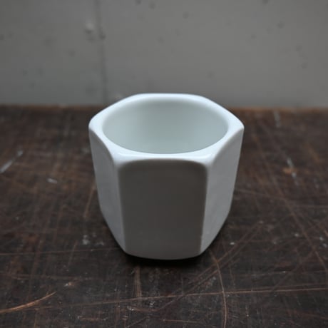 FRANCE OLD HAUTE PORCELAINE YALACTA / フランス  古い六角形のヨーグルトカップ 白磁 面取 コップ