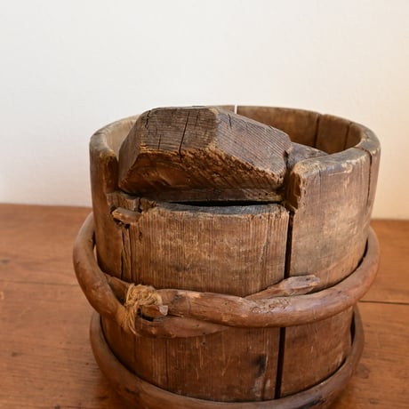 Sweden Wooden Smörbytta   / スウェーデン 木のバター容器
