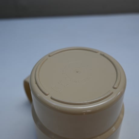 Sarvis Tauno Tarna plastic cup / サルヴィス社 タウノ・タルナ プラスチック 持ち手付きコップ ベージュ
