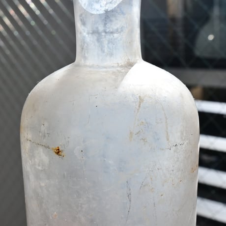 France Antique Bottle  / フランス アンティーク 銀化したファーマシーボトル