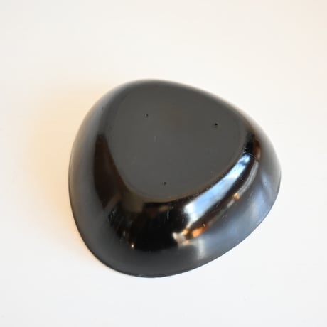 Sweden Enamel Triangle Bowl / フィンランド ERKERデザインの三角ホーローボウル ブラック