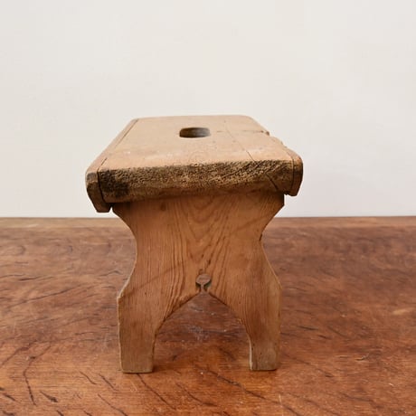 Sweden Decoration stand / スウェーデン 木製の小さな飾り台 スツール A-1