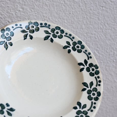 France Old Kids Pottery  / フランス アンティーク 緑の花柄のままごと皿 C