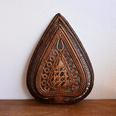 France Antique Basket Heartshape Tray / フランス アンティーク ハートの形をした木編みトレイ